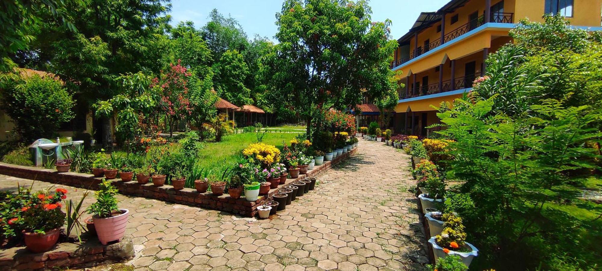 Mr. B'S Place Bardiya Dış mekan fotoğraf