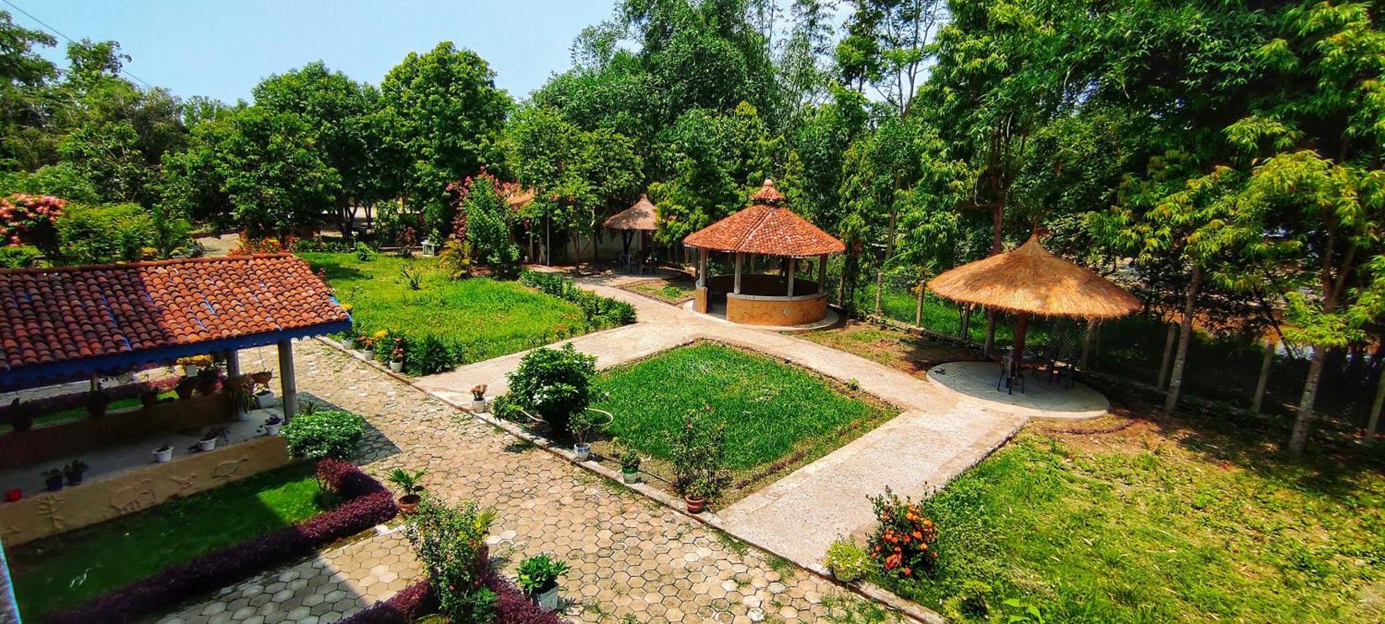 Mr. B'S Place Bardiya Dış mekan fotoğraf